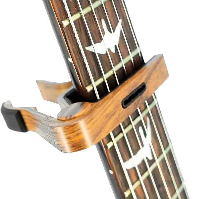 Каподастр універсальний для гітари метал/дерево - портативний інструмент для зміни тону